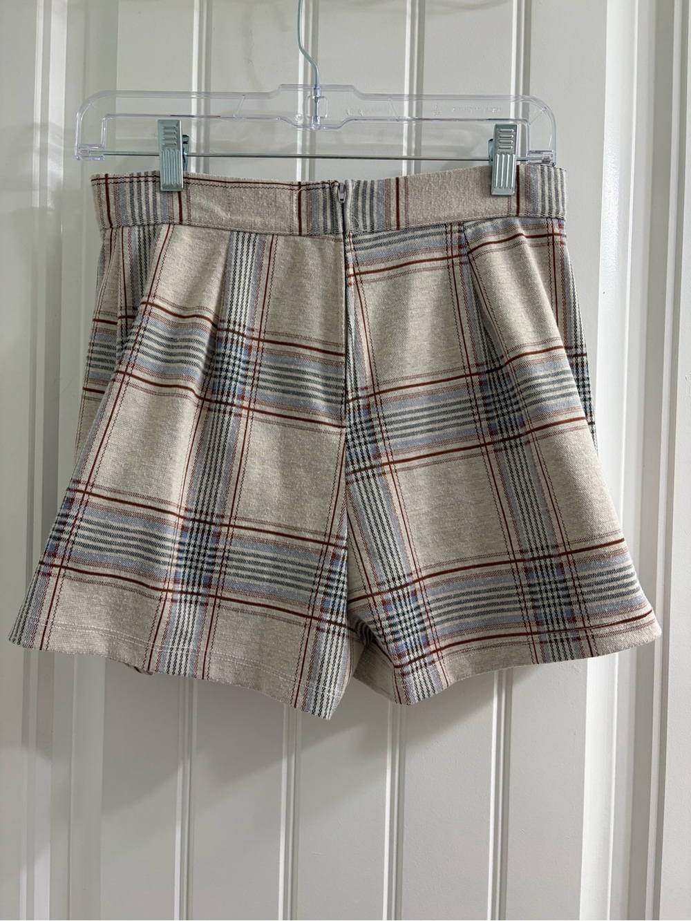 Altar'd State Beige Plaid Wrap Mini Skort M Gossip Girl Classic Prep - Picture 7 of 11